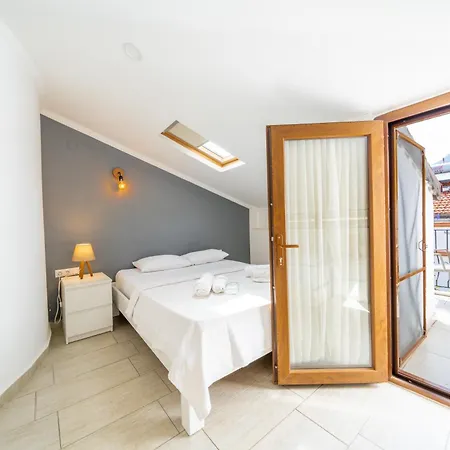 Apart Otel Yoga House 3*