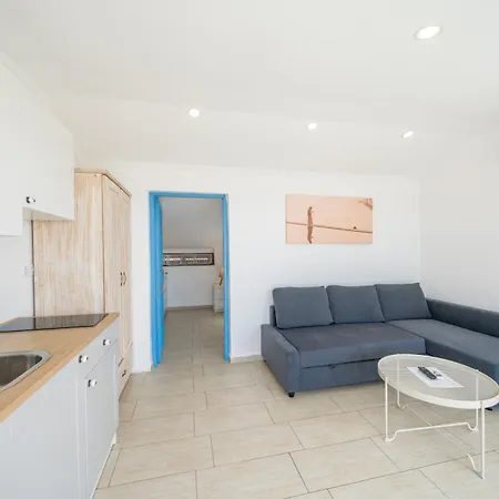 Yoga House Aparthotel 3*