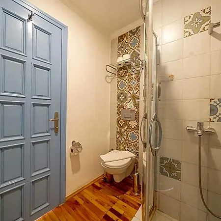 Aparthotel Yoga House 3*