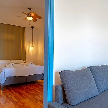 Aparthotel Yoga House 3*