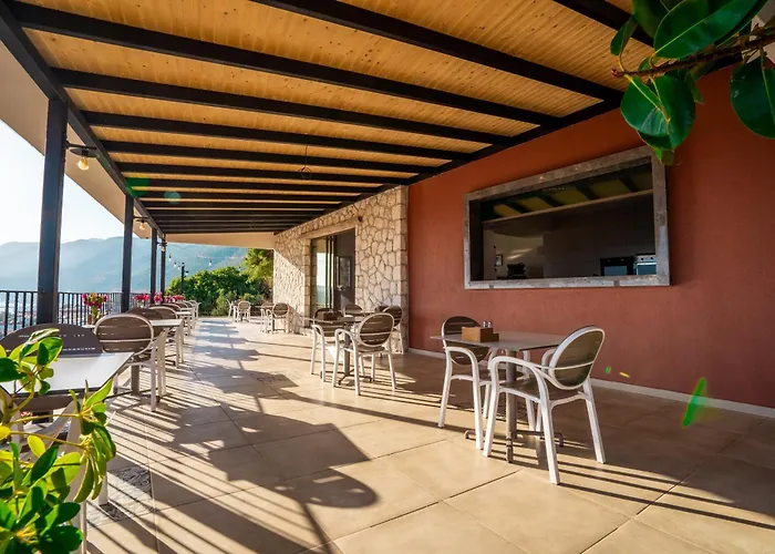 Apart-hotel Yoga House 3*