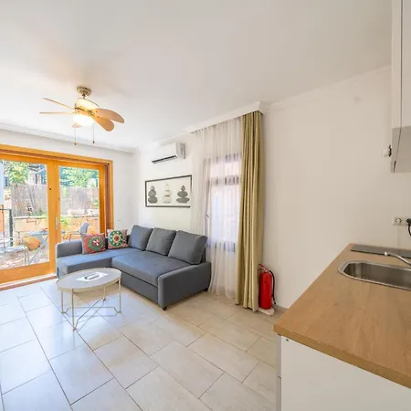 Yoga House アパートホテル カシュ